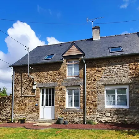 Holiday home Les Jardins Du Tertre Tresse